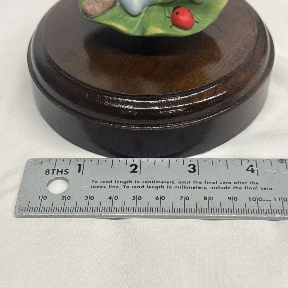 Green Frog On Wood Base Music Box Plays Teach The World To Sing Rotating